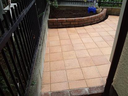 �e���X�E�^�C������